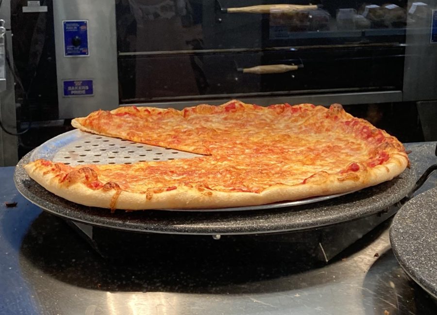 NYC pizza slice price overtakes MTA base fare
