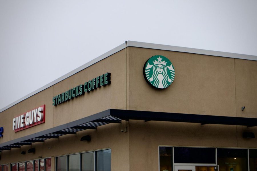 Starbucks+increases+benefits+for+non-union+workers
