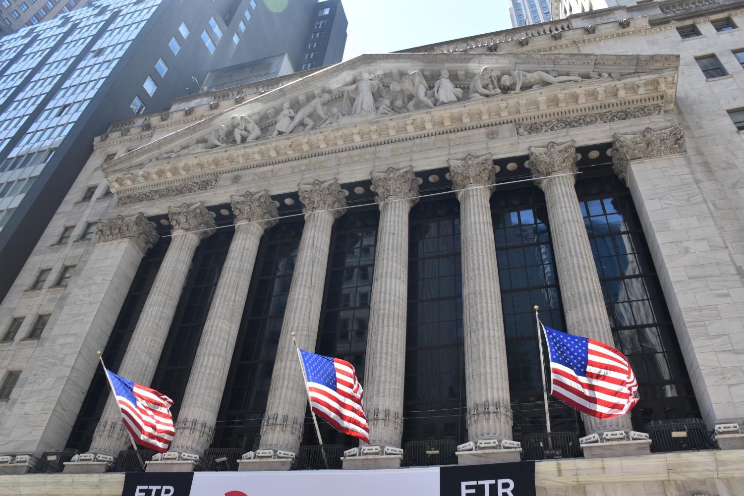 Amid recession fears, the Federal Reserve paves path for economy - The ...