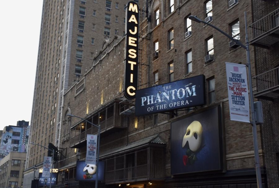 ‘The Phantom of the Opera’ to end record Broadway run