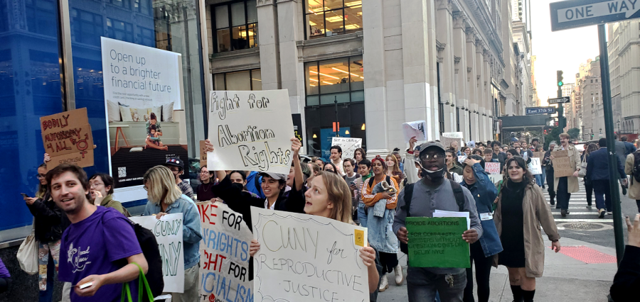 CUNY+students+and+staff+join+national+protests+for+abortion