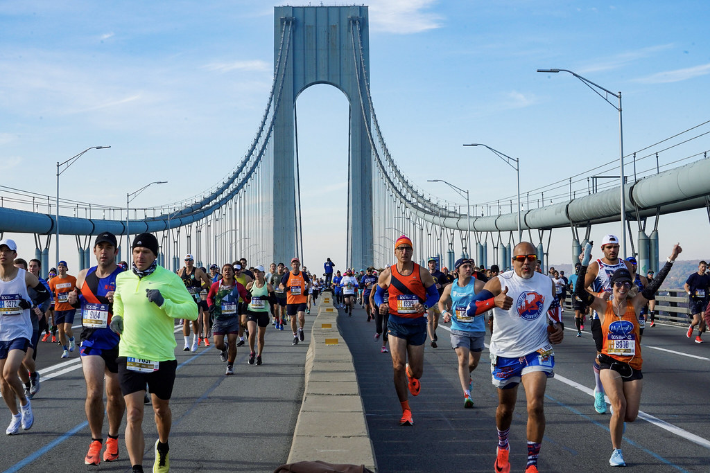 MTA+gives+NYC+marathon+a+run+for+its+money+for+Verrazano+Bridge+crossing