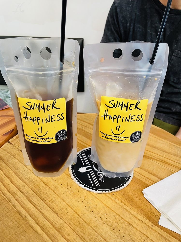 Bites with Ali: 787 Coffee