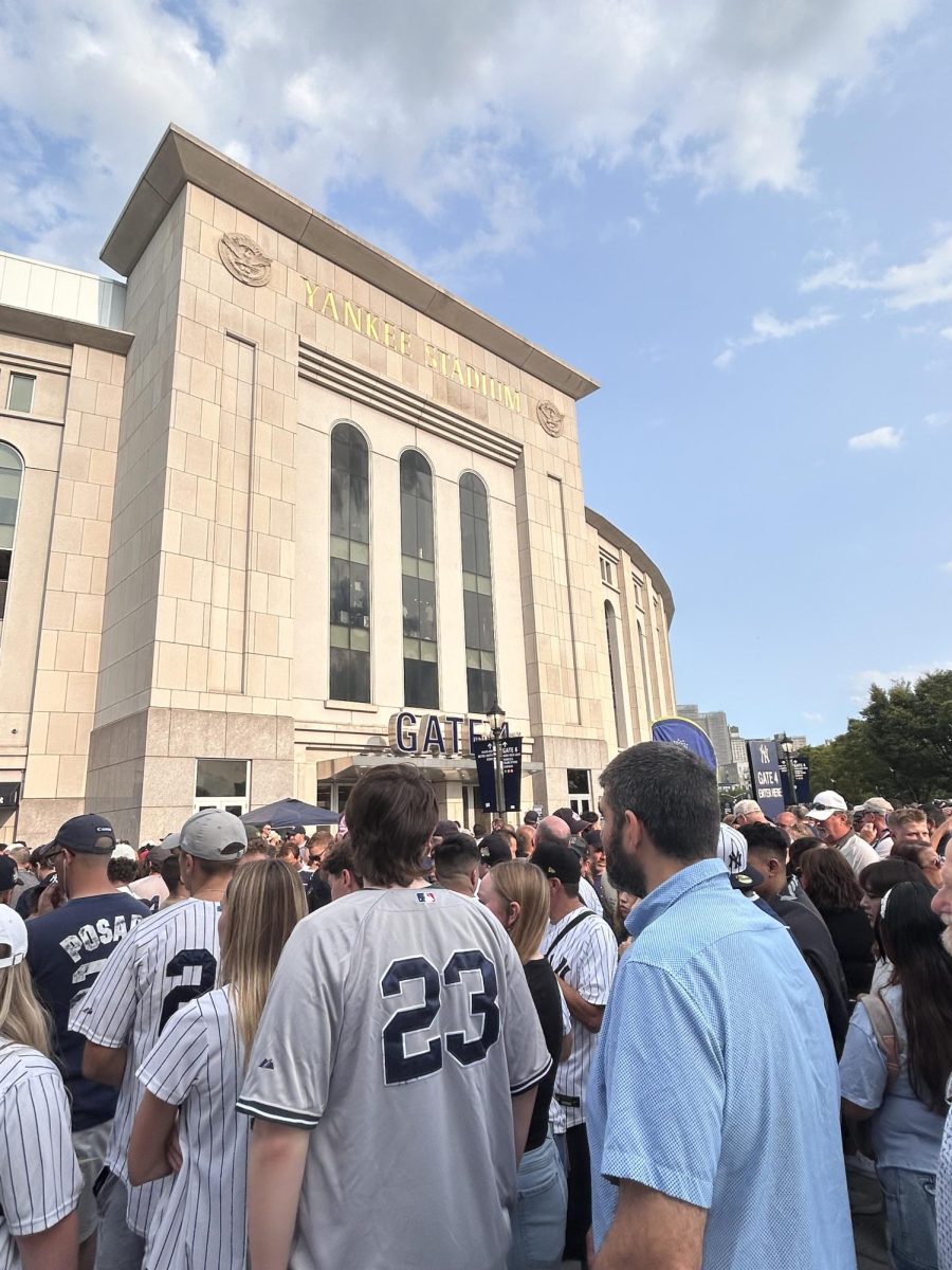 New York Yankees beat Boston Red Sox within a 4 game series