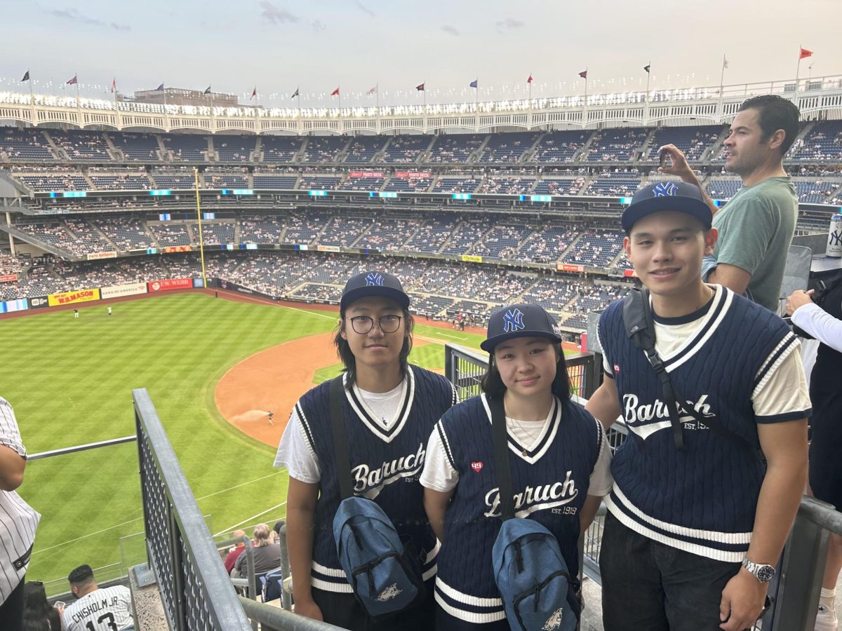 The Blue Jays win 7-1 against the Yankees on Baruch College Night